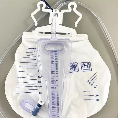 よい価格 使い捨て可能な尿の排水袋の尿のメートル システム医学の外的な尿袋2000ml オンライン